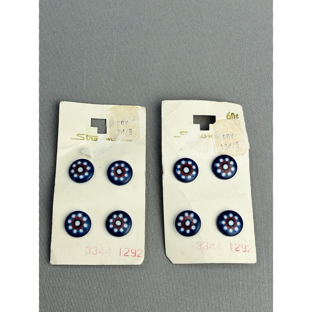 Red White & Blue Flowers Streamline Buttons NEW On Card Set Of 8